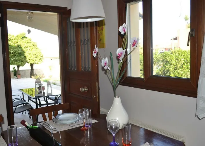 Corfu Town Garden House بيت للعطل *